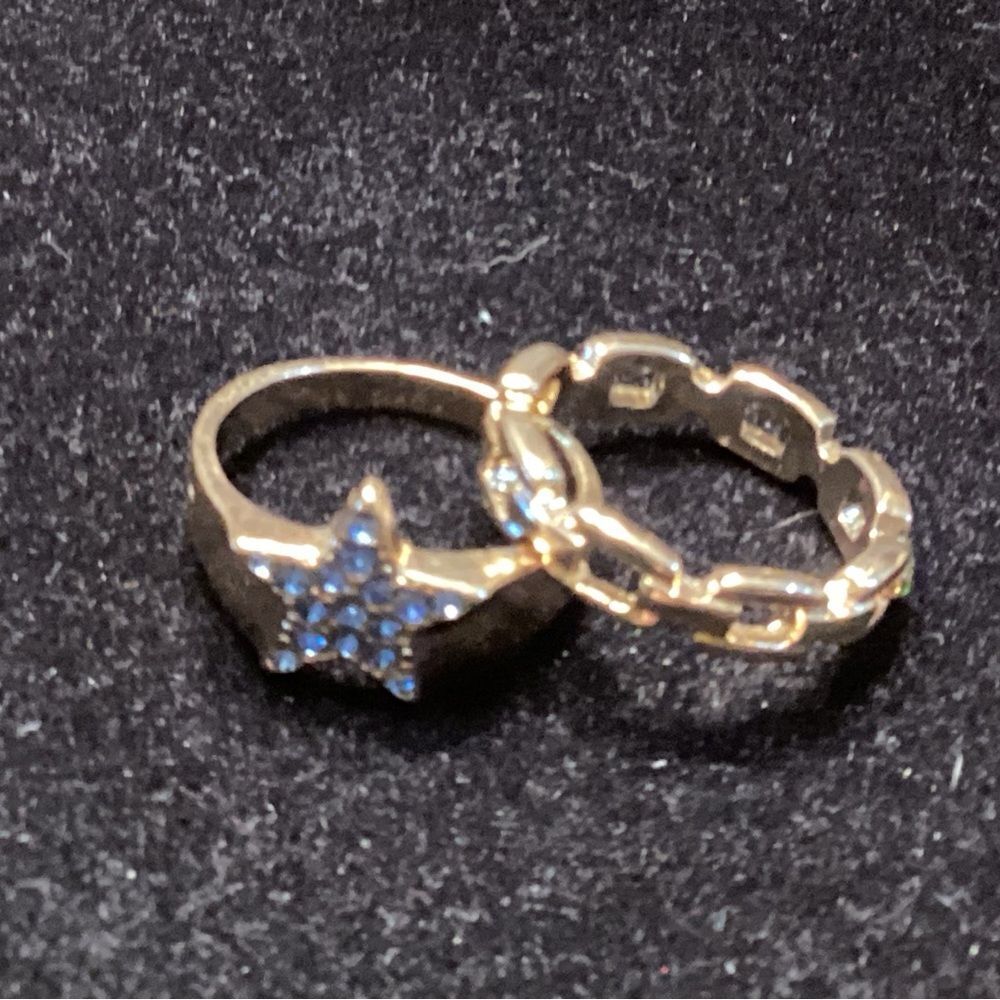NWOT Goldtone Star Crystal Ring and Link Band With Green Crystals Set  of 2